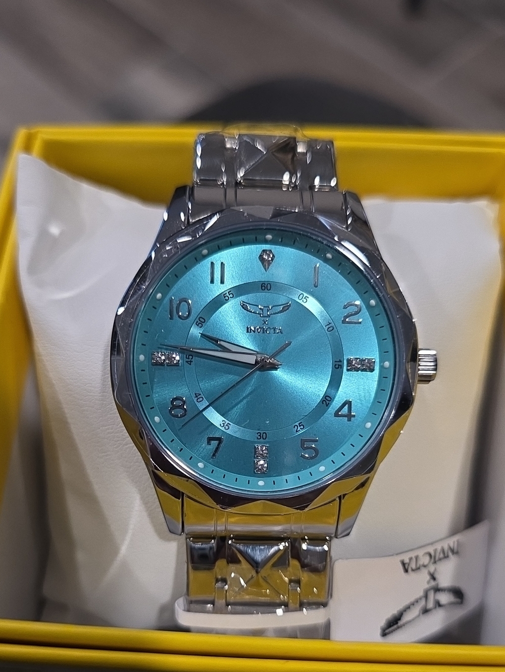 307.  Specialty I by Invicta MenModel 70050 - 41mm Men's Watch Quartz